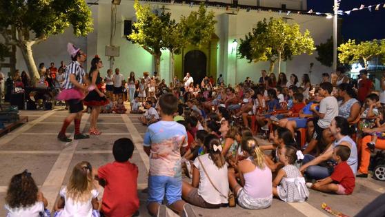 VacasFlakas y Brocolina actuarán en la localidad con el festival itinerante 'BadeCirco'