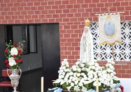 La Virgen de Fátima en la entrada de la Ermita para la misa, imagen de archivo,