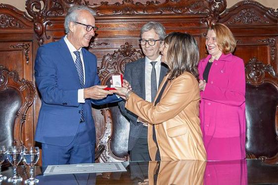 Segundo Píriz investido Doctor Honoris Causa en la universidad de Córdoba, Argentina