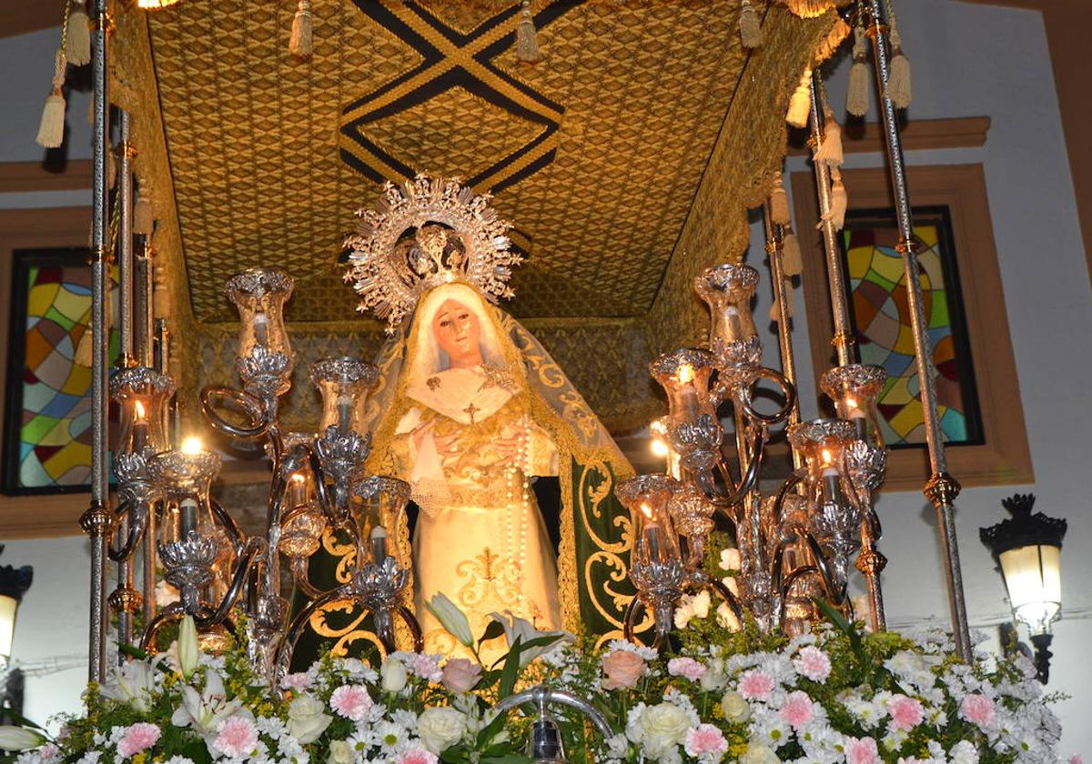 La Virgen de la Soledad regresó a su Ermita tras el Triduo en su honor