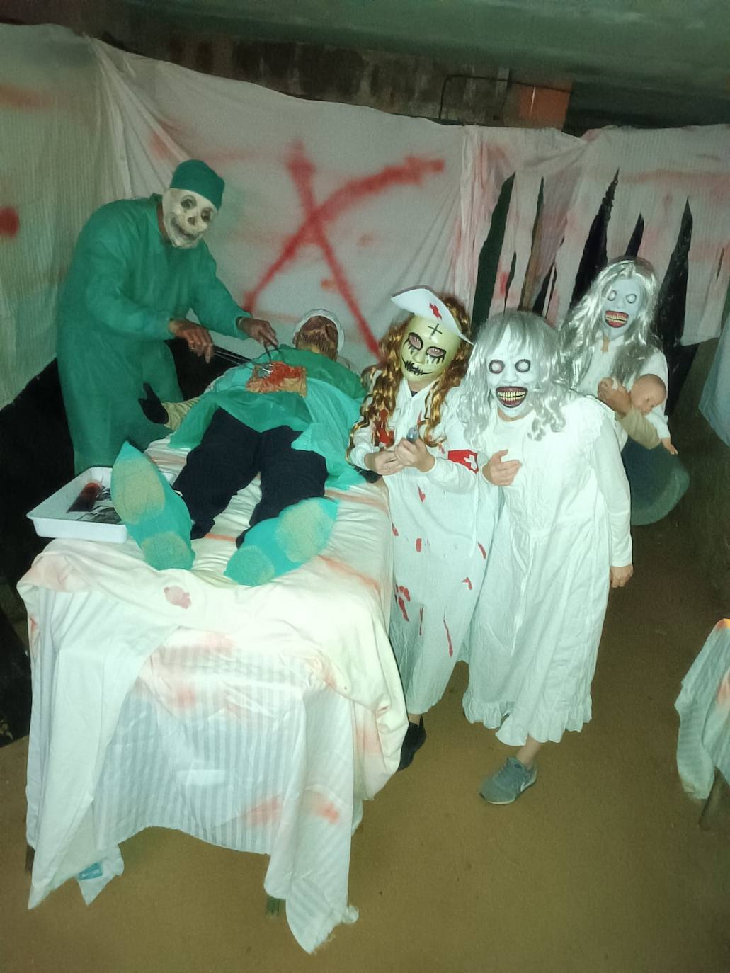 Unos 60 personajes dieron vida a un Túnel del Terror terroríficamente divertido