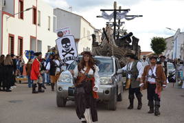 La comparsa 'Dejen paso' abrió el desfile del carnval de 2023.