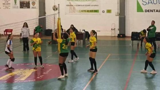 La EMD Voleibol se trajo tres victorias en los encuentros frente al GMD Olivenza