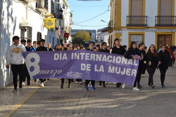La plaza de España acogerá en la mañana del 8 de marzo la conmemoración del Día de la Mujer