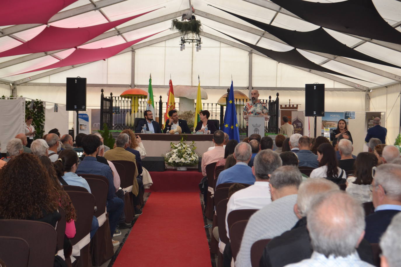 La XVIII Feria del Gurumelo cumple con las expectativas y recibe un aluvión de visitantes