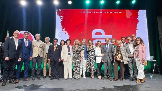 Lourdes Vega recibe la medalla de Oro de la Provincia a su brillante carrera como científica internacional