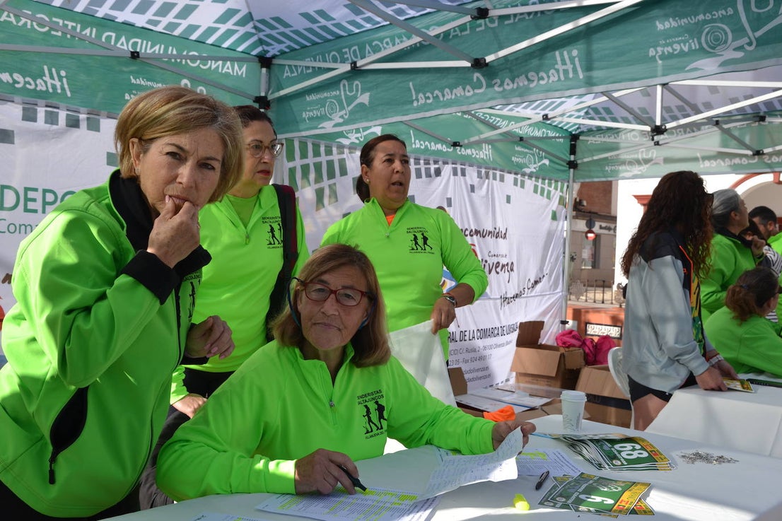 La localidad entregó 1.000 euros a Feder del VIII Trail Rayano Solidario en el que hubo más de 300 deportistas