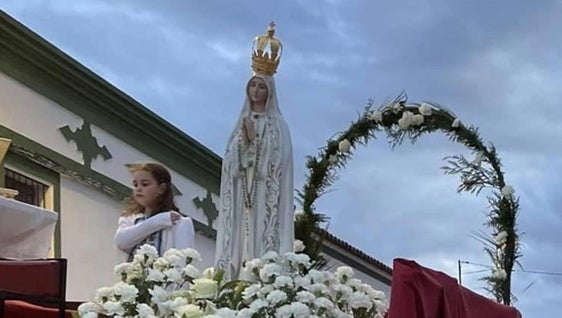 Los fieles acompañaron con fervor a la Virgen de Fátima en su Triduo y procesión