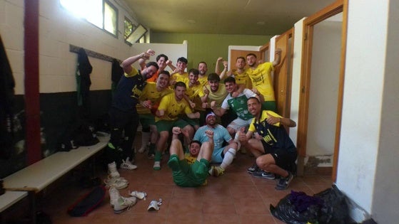 El Senior Futsal consigue por goleada la permanencia en Tercera División