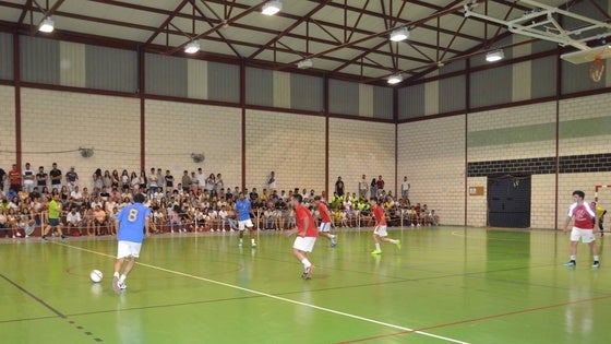 El Maratón de Fútbol Sala 'VI Memorial Luis Flores' cumple 20 años y abre inscripciones