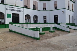 CEIP Francisco Rodríguez Perera, patio en el que se forman charcos.
