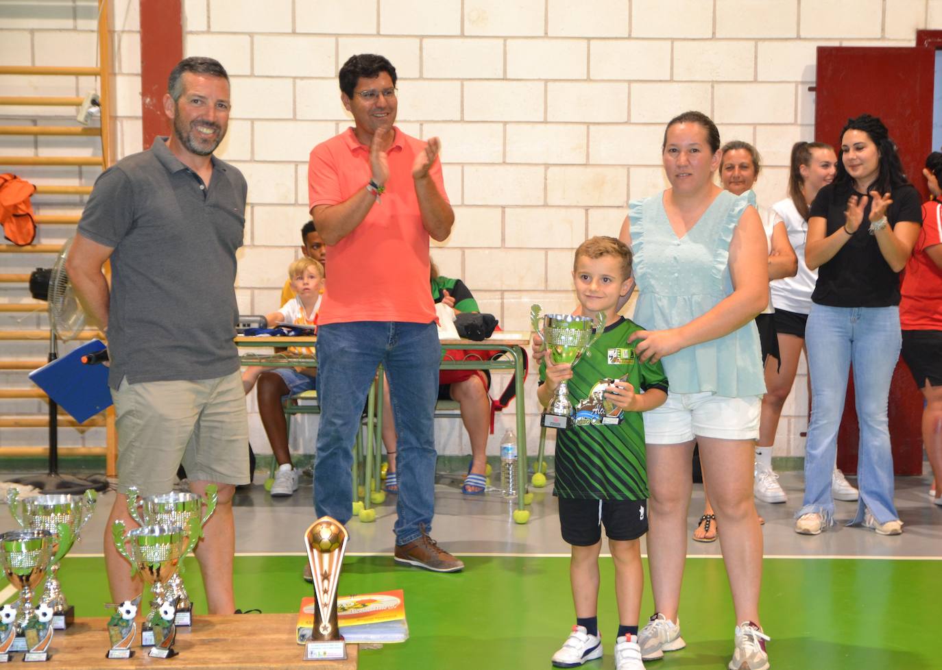 Los finalistas de absoluta del XX Maratón se llevan cada uno 400€ tras la suspensión de la mitad del partido final