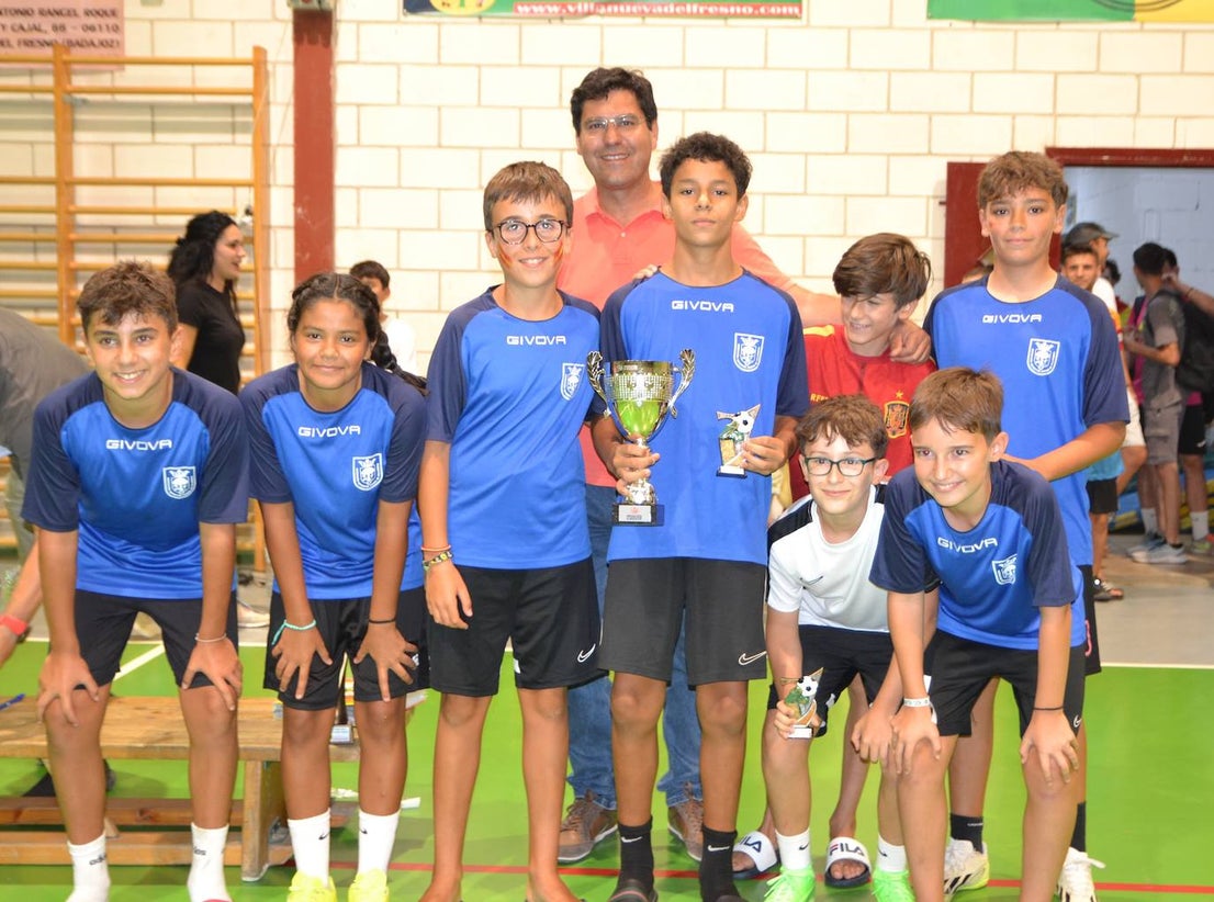 Los finalistas de absoluta del XX Maratón se llevan cada uno 400€ tras la suspensión de la mitad del partido final