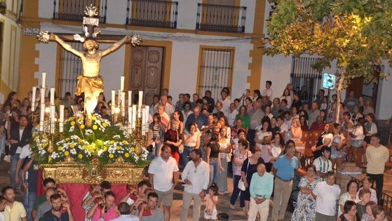 El traslado del Cristo de la Expiración da comienzo a los actos en su honor