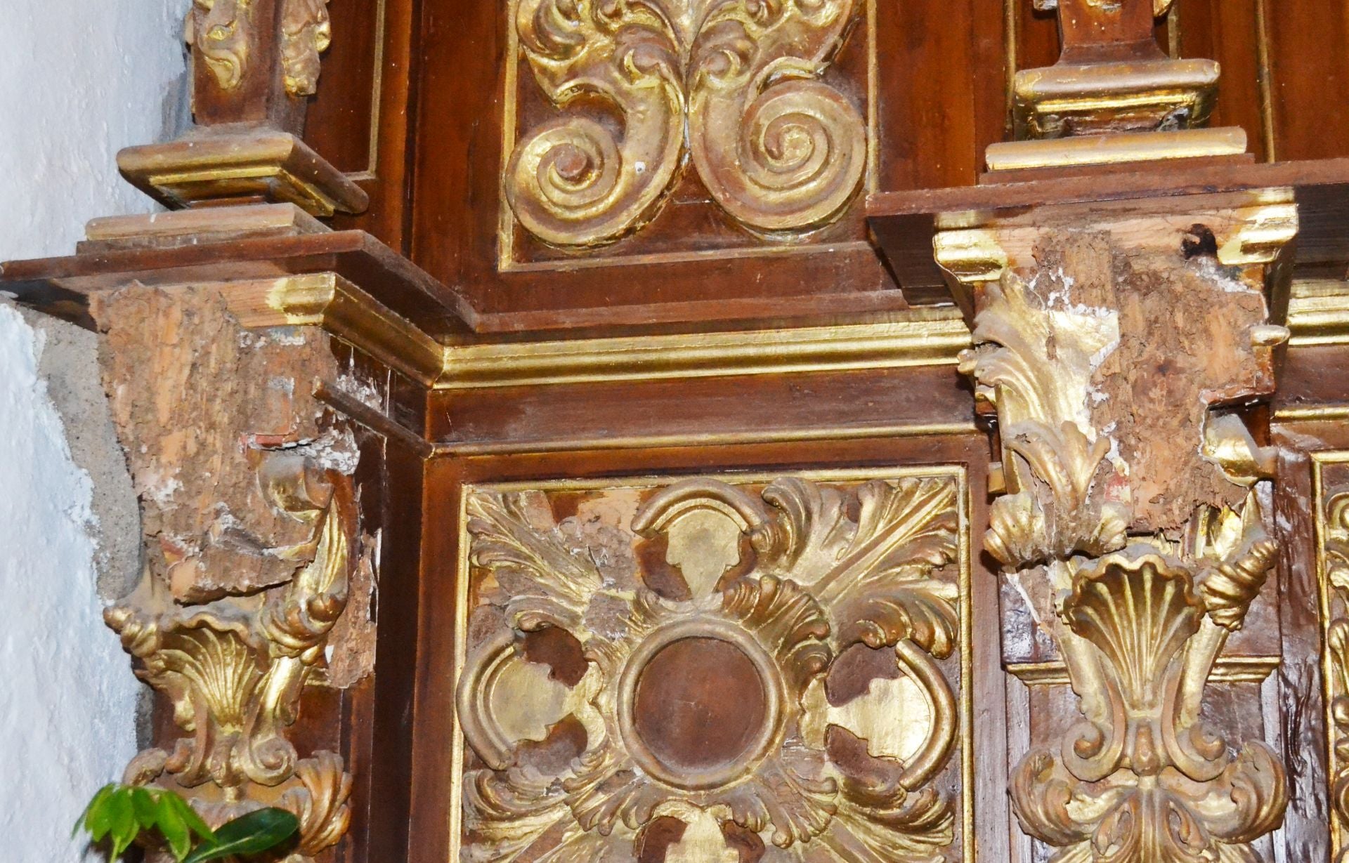 La finalización de la restauración del retablo de la Piedad permite el regreso de la Virgen a su hornacina