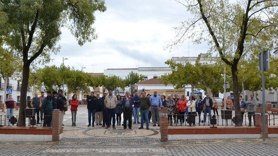 Secundado un minuto de silencio convocado por el equipo de Gobierno por los fallecidos y afectados por la DANA