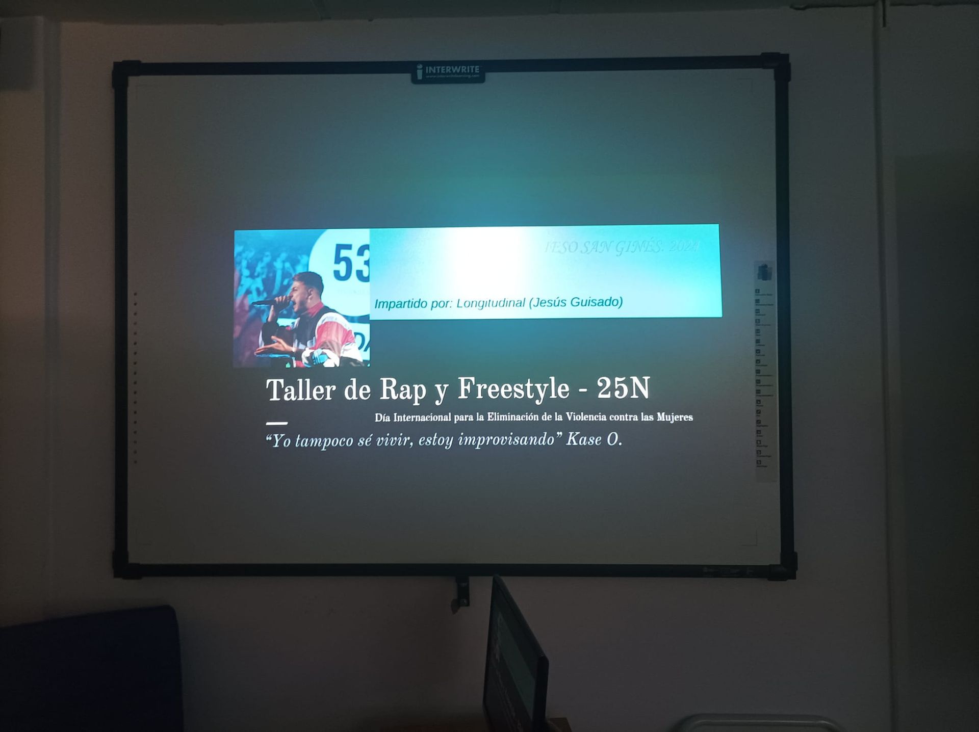 La población se implica en todas las abundantes y variadas actividades del 25N