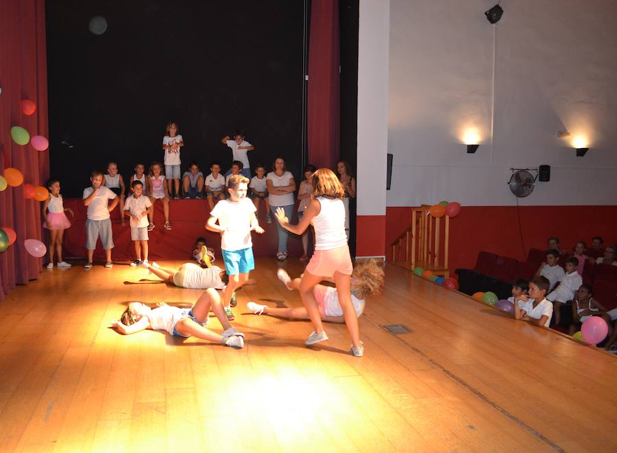 Momento de una de las coreografías. ALMUDENA PARRA