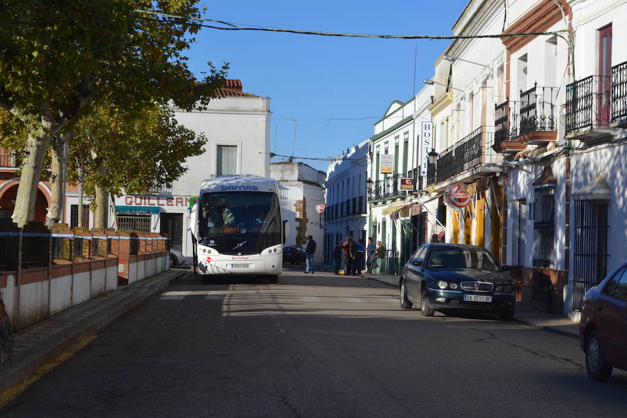 El autobús de línea Damas recupera la plaza de España como parada
