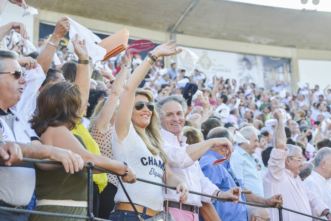 Perera y Campos salen a hombros en Badajoz