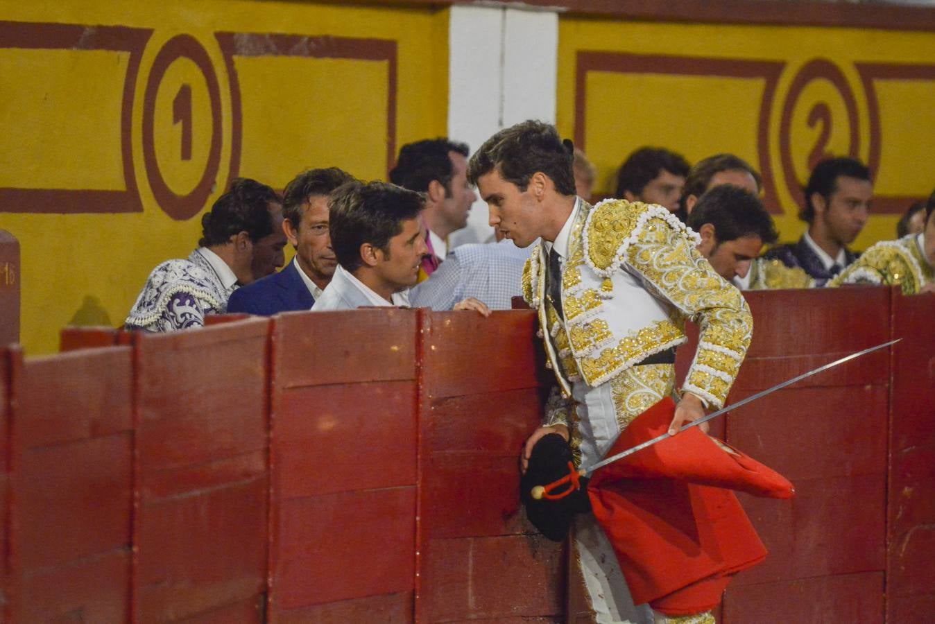 Perera y Campos salen a hombros en Badajoz