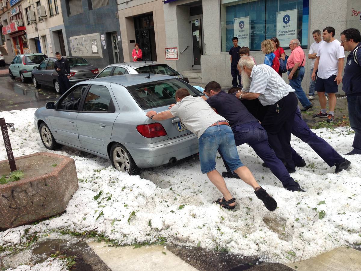 Una enorme granizada descarga sobre Madrid
