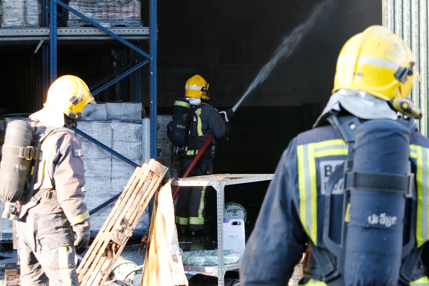 Arden varias naves de una compañía oleícola en Plasencia