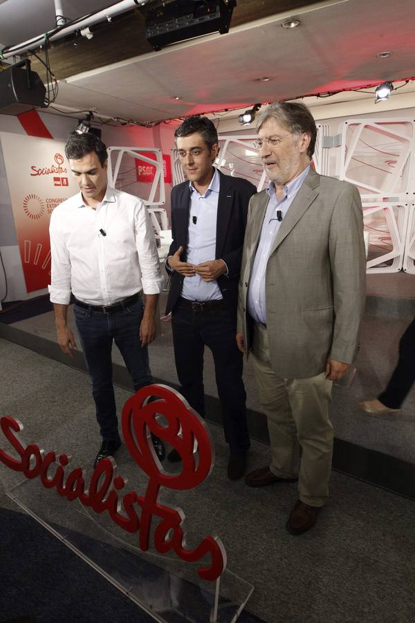 Sánchez, Madina y Pérez Tapias, antes del debate. Pedro Sánchez, Eduardo Madina y Antonio Pérez Tapias, poco antes de su primer y único debate en la campaña para captar el voto de los militantes socialistas