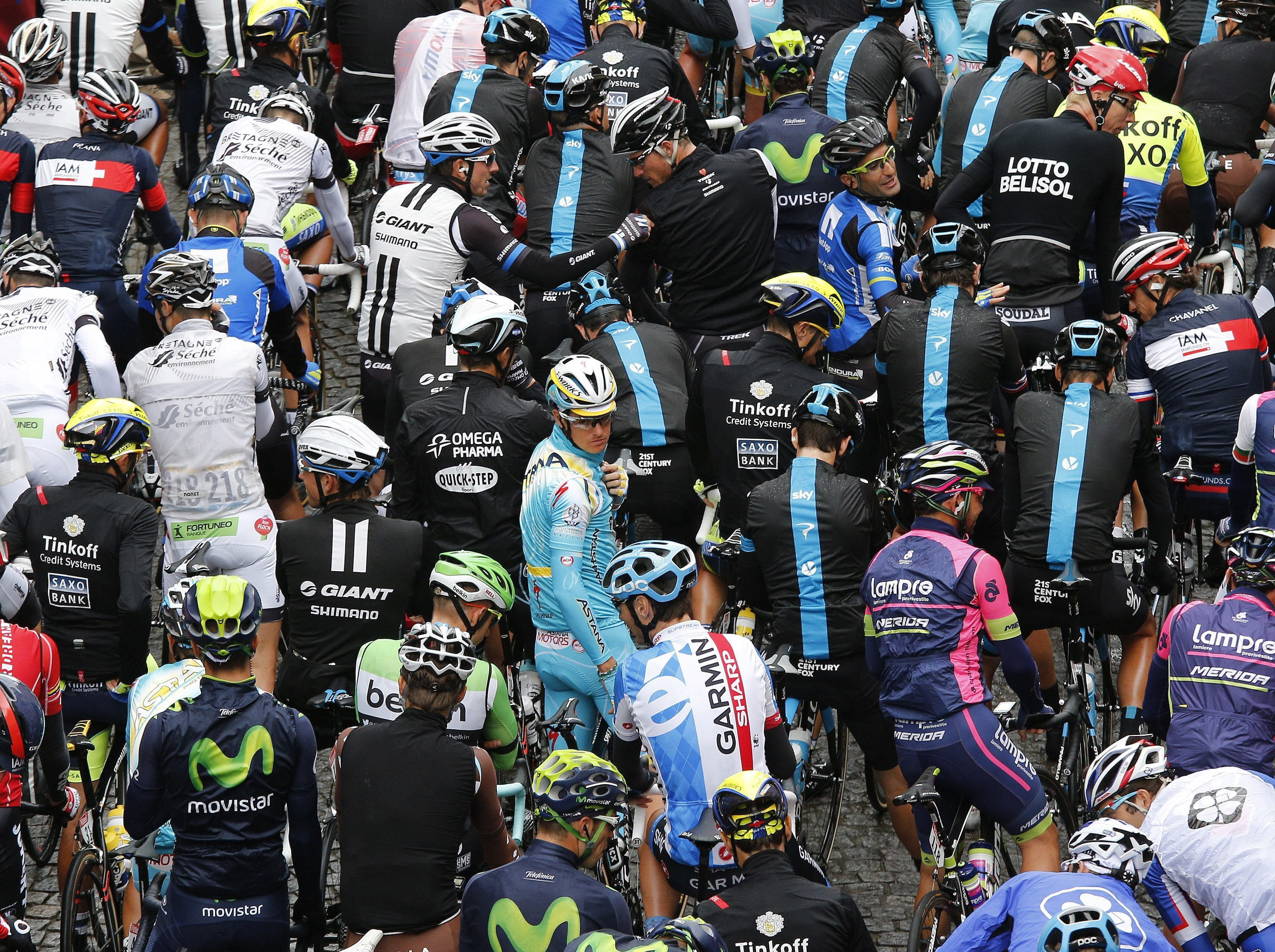 Nibali dinamita el Tour entre adoquines