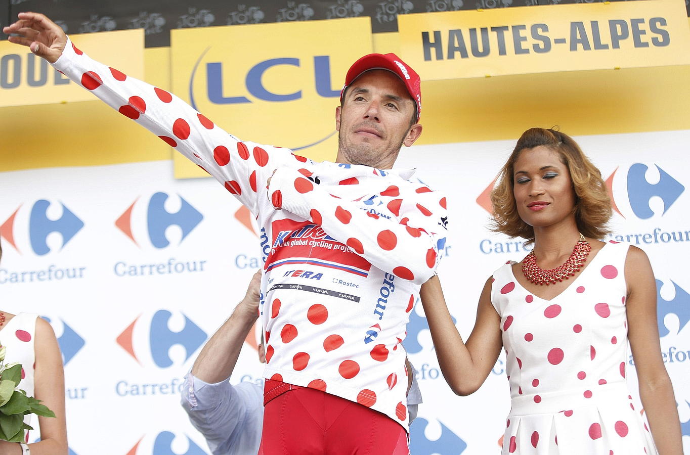 Joaquim Rodríguez se viste el maillot de la montaña