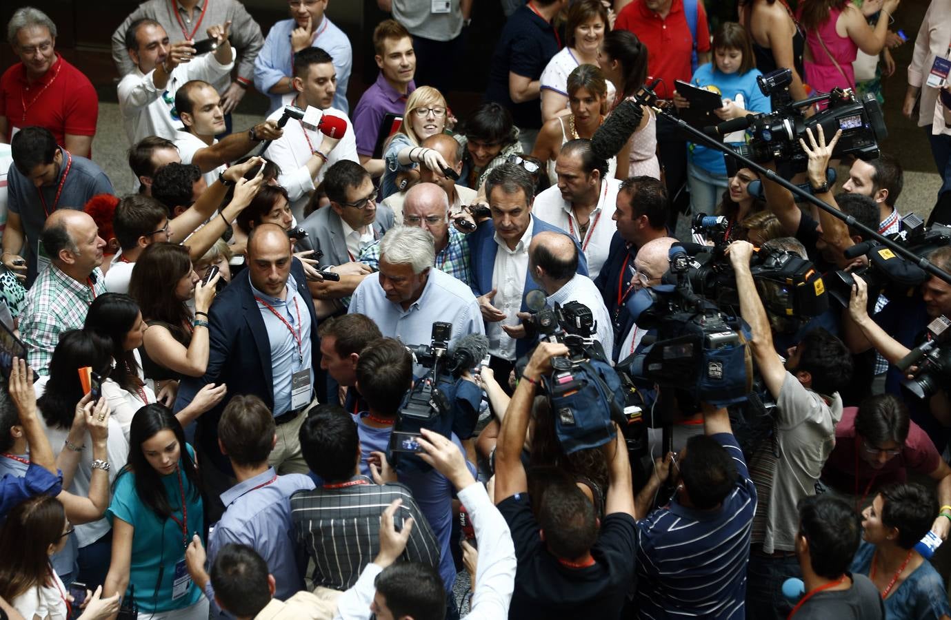 El PSOE cierra su Congreso con nueva Ejecutiva y nuevo líder