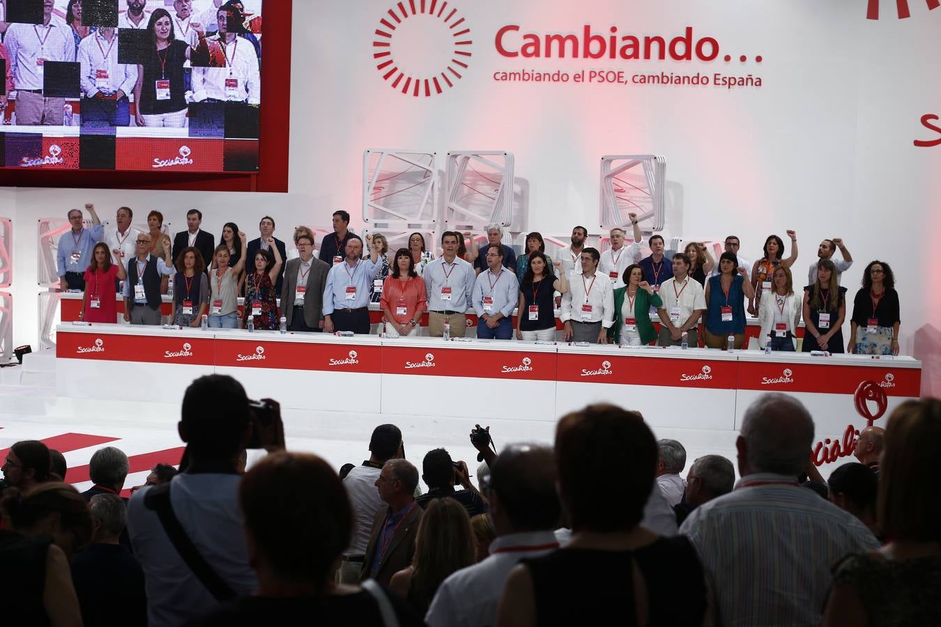 El PSOE cierra su Congreso con nueva Ejecutiva y nuevo líder