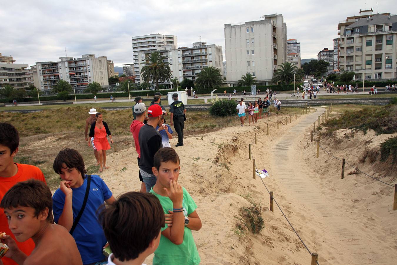 Mueren un padre y su hija tras ser apuñalados en la playa de Laredo