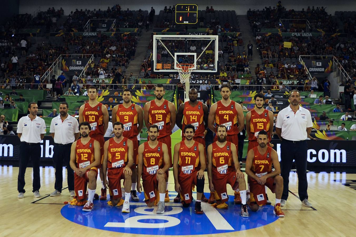 Sábado, 30 de agosto. Primera jornada del Mundial de Baloncesto en el que España venció a Irán por 90 a 60. Fotografías: Agencias.