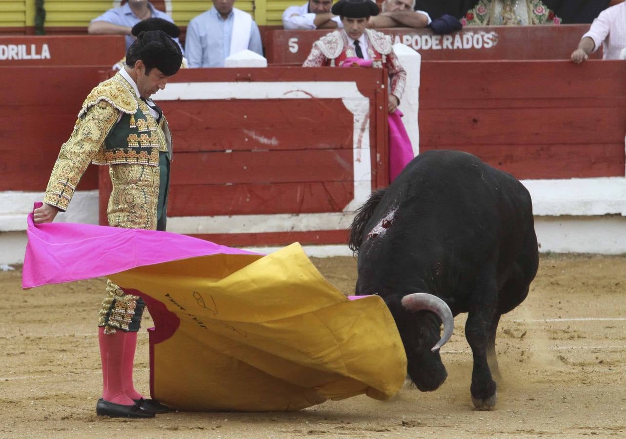 Tarde triunfal de Mora, Ferrera y Talavante en Mérida