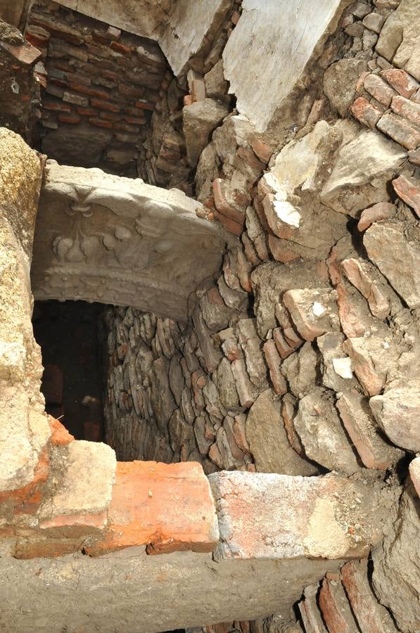 Los trabajos en la barbacana sacan  a la luz nuevos vestigios históricos