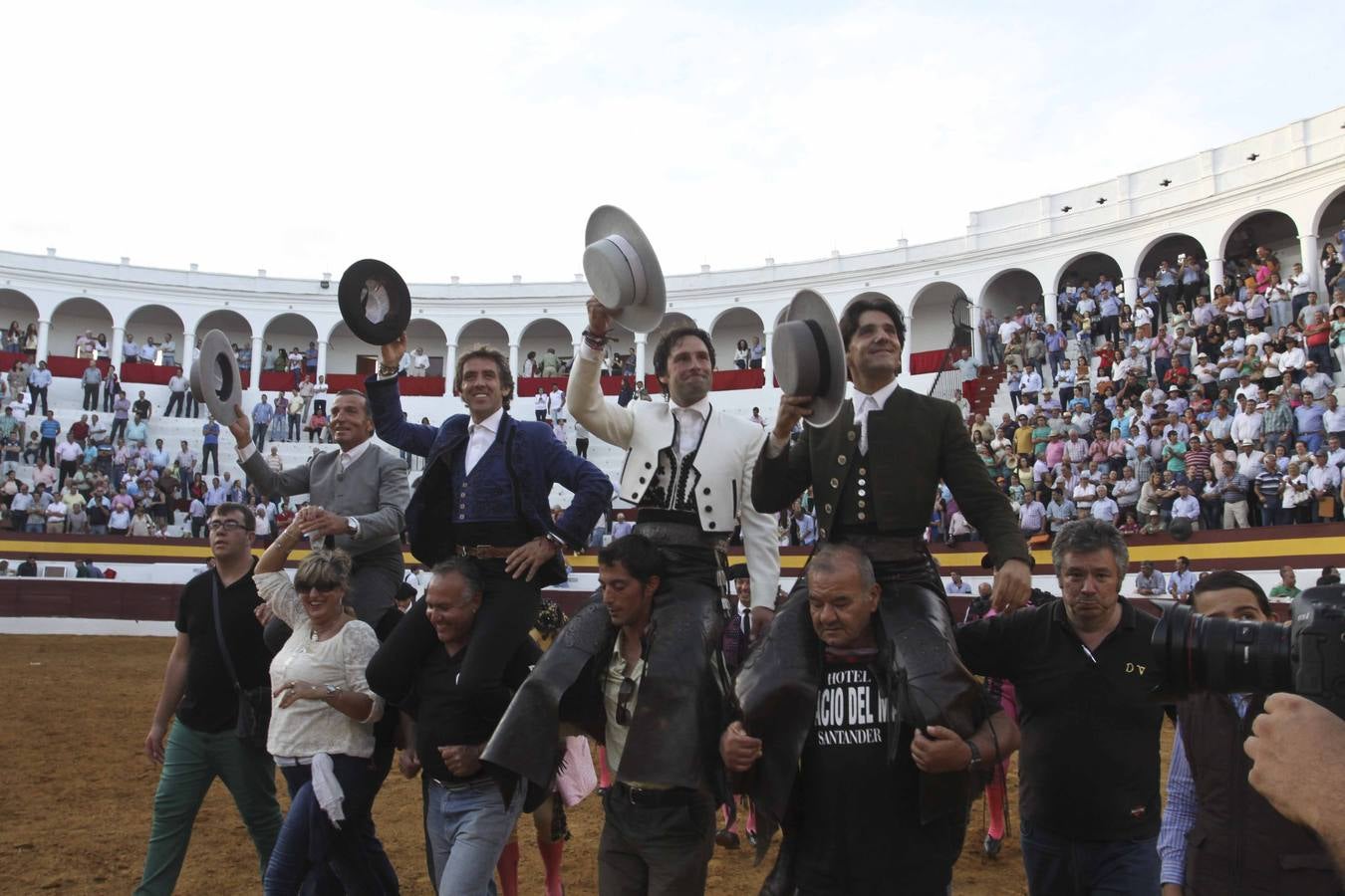 Pablo Hermoso de Mendoza, Diego Ventura y Andrés Romero entusiasman en Zafra