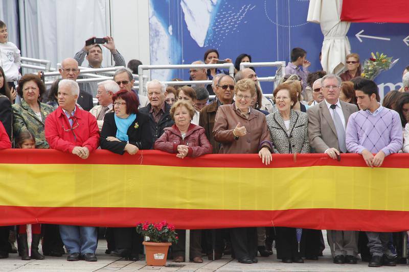 3.000 personas en el primer acto de la Guardia Civil en la Plaza Mayor