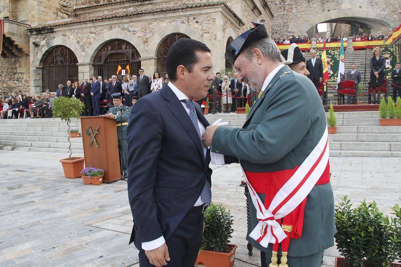 3.000 personas en el primer acto de la Guardia Civil en la Plaza Mayor