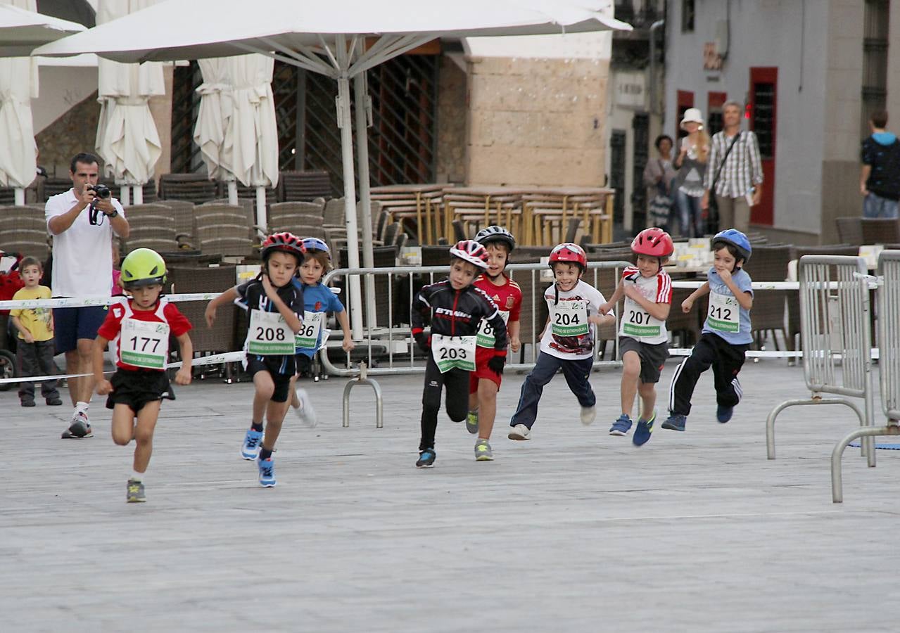 La Plaza Mayor de Cáceres acoge el II Circuito Baby Duatlón