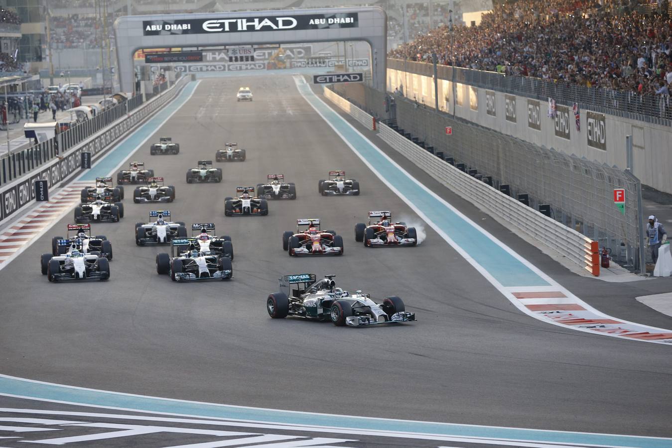 Hamilton, campeón del mundo de Fórmula 1 tras ganar el GP de Abu Dabi