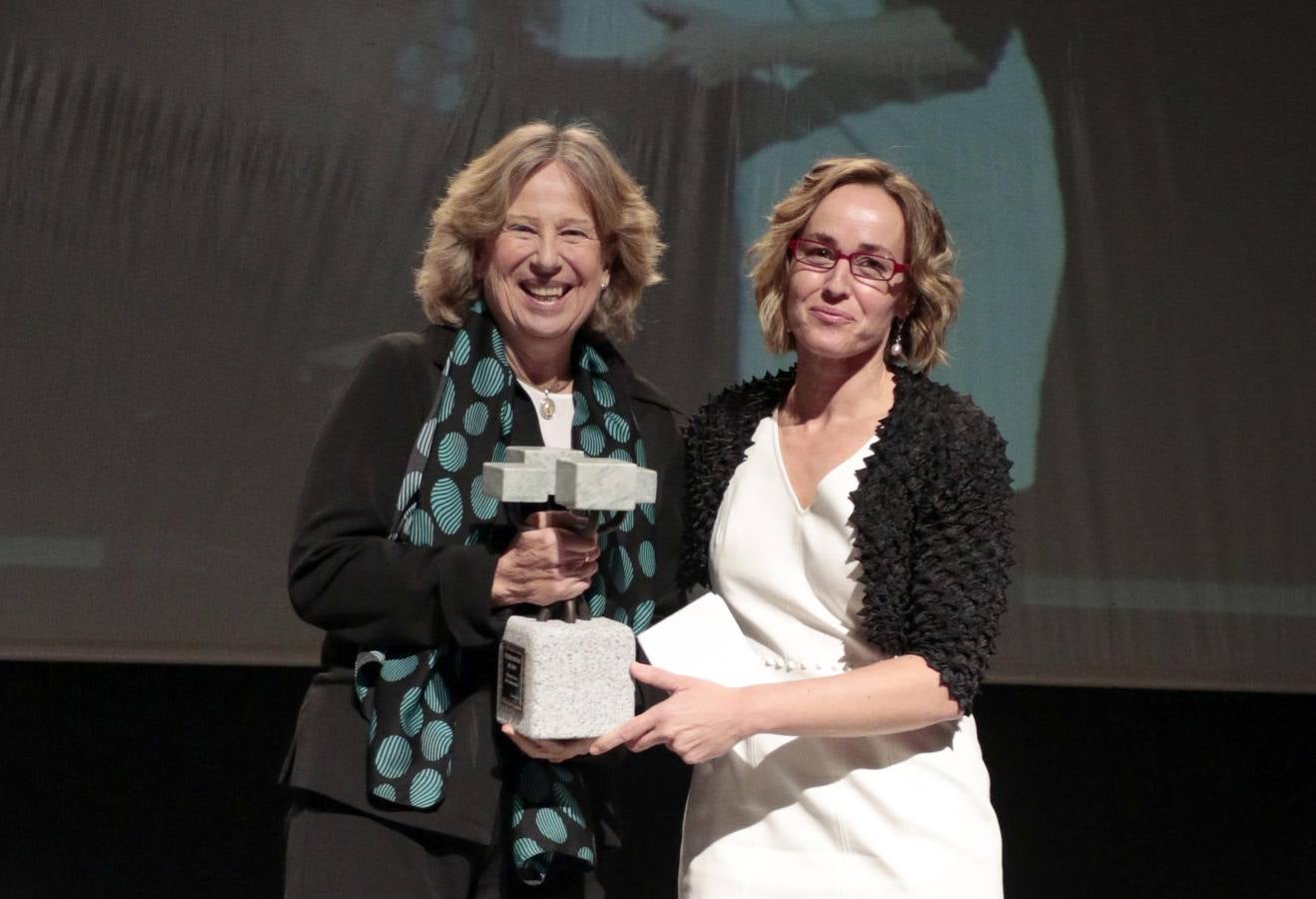 La princesa Nora de Liechtenstein, con la redactora de HOY Ana Belén Hernández