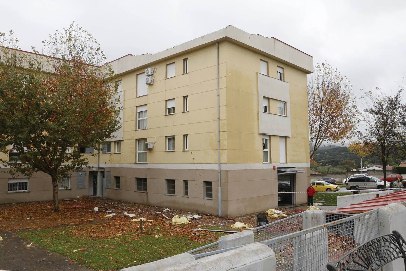 El fuerte viento provoca daños en Plasencia