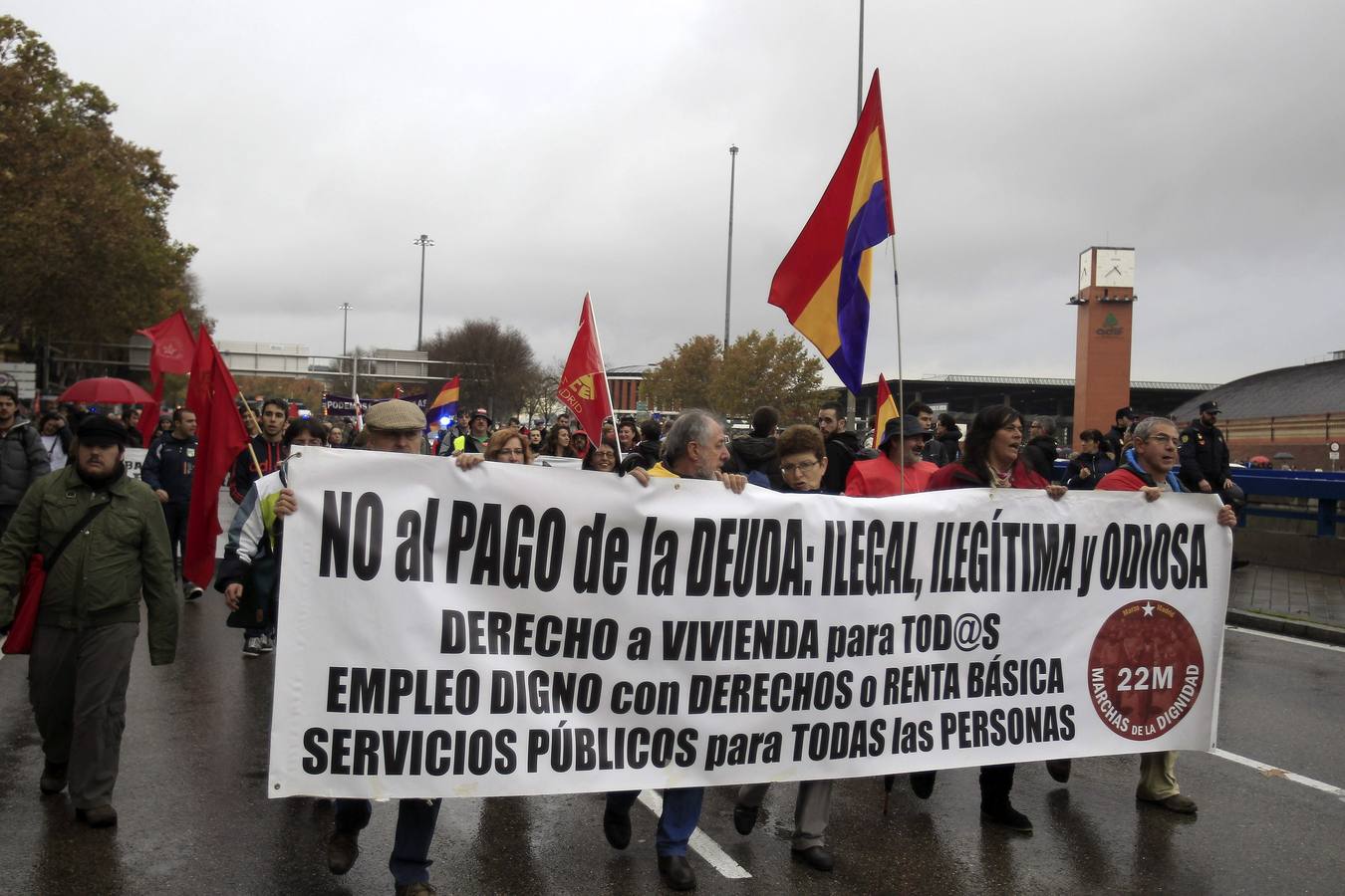 Llegada a la estación de Atocha de una de las Marchas por la Dignidad.