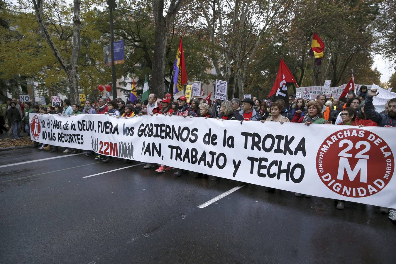 Pancarta de cabecera de las Marchas por la Dignidad.