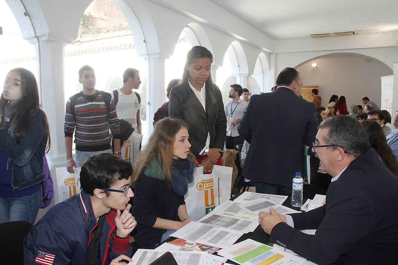Feria de estudiantes en Cáceres
