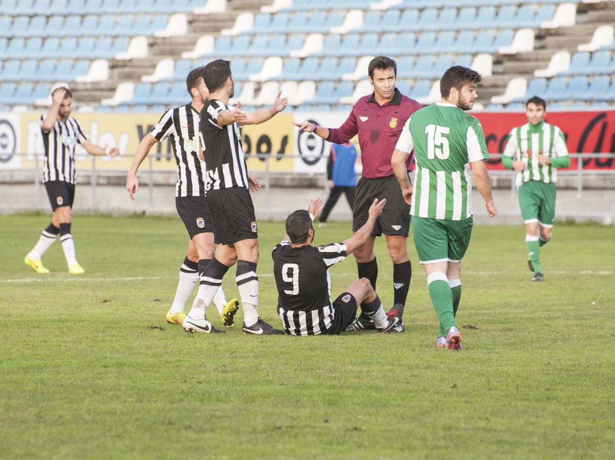 El Badajoz se impone al Valdivia