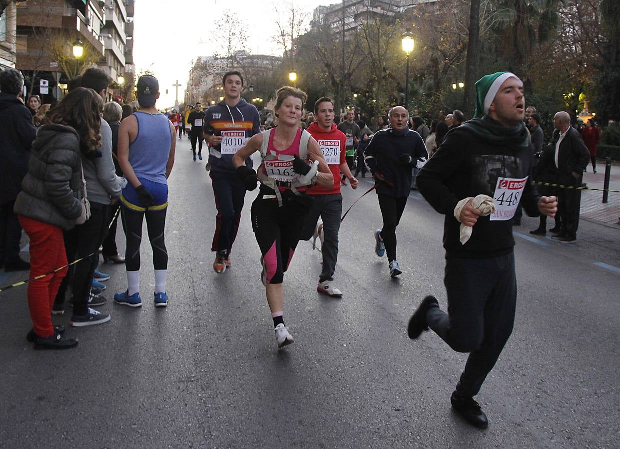 6.000 personas despiden el año corriendo en la San Silvestre cacereña