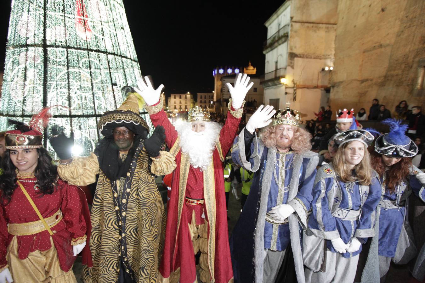 Los Reyes Magos recorren Cáceres y Plasencia