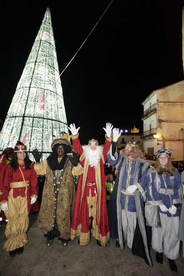Los Reyes Magos recorren Cáceres y Plasencia